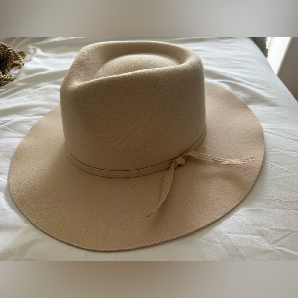 Fall Ready! 🍂Elegant Cream Women's Fedora Hat (adjustable)